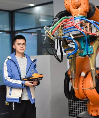 揭秘指南车 资深机器人自动化讲师团队的卓越力量